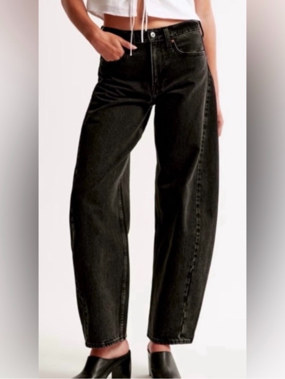 Abercrombie & Fitch Mid Rise Barrel Jeans 6Long